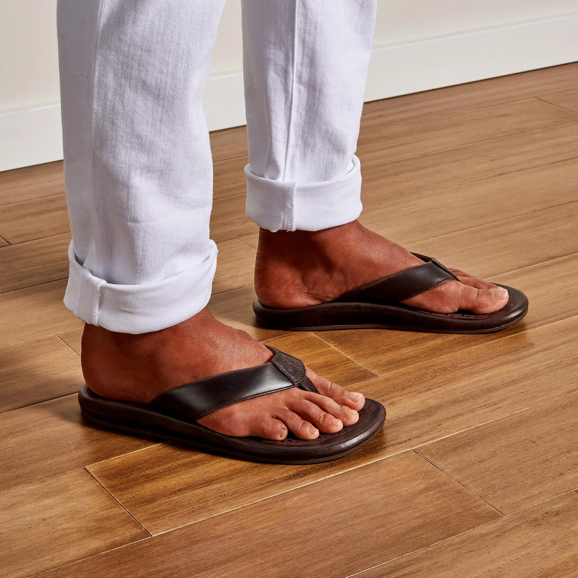 'Ilikai Men's Leather Beach Sandals - Dark Wood - Image 4