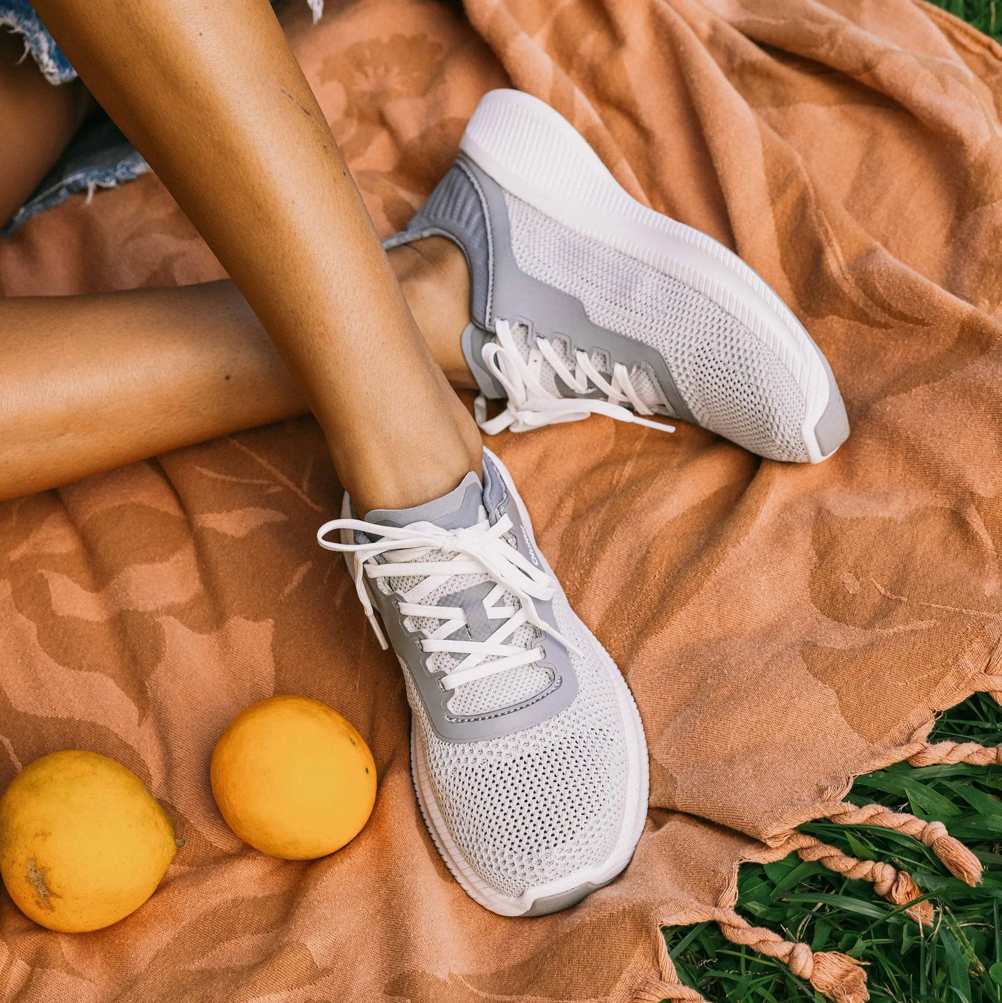 Island Hopper Women's Travel Shoes - Cloud Grey / Poi - Image 2