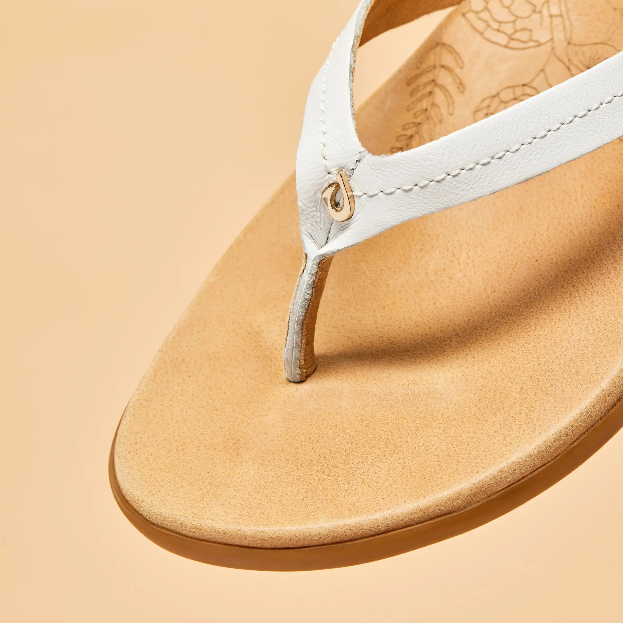 Honu Women's Leather Sandals - Bright White / Golden Sand - Image 4
