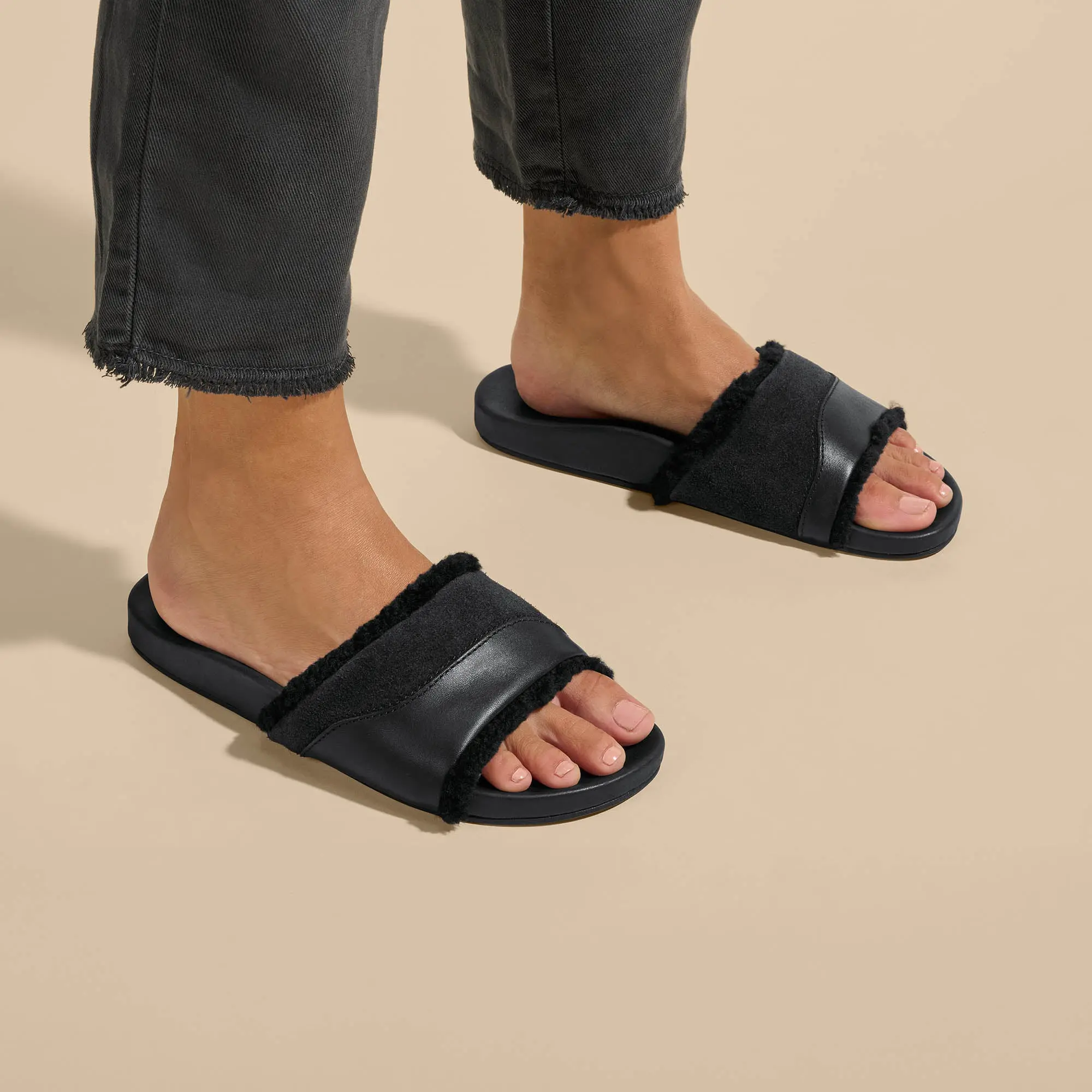 H 'ala Slide Women's Slide Slipper Sandals - Black - Image 2