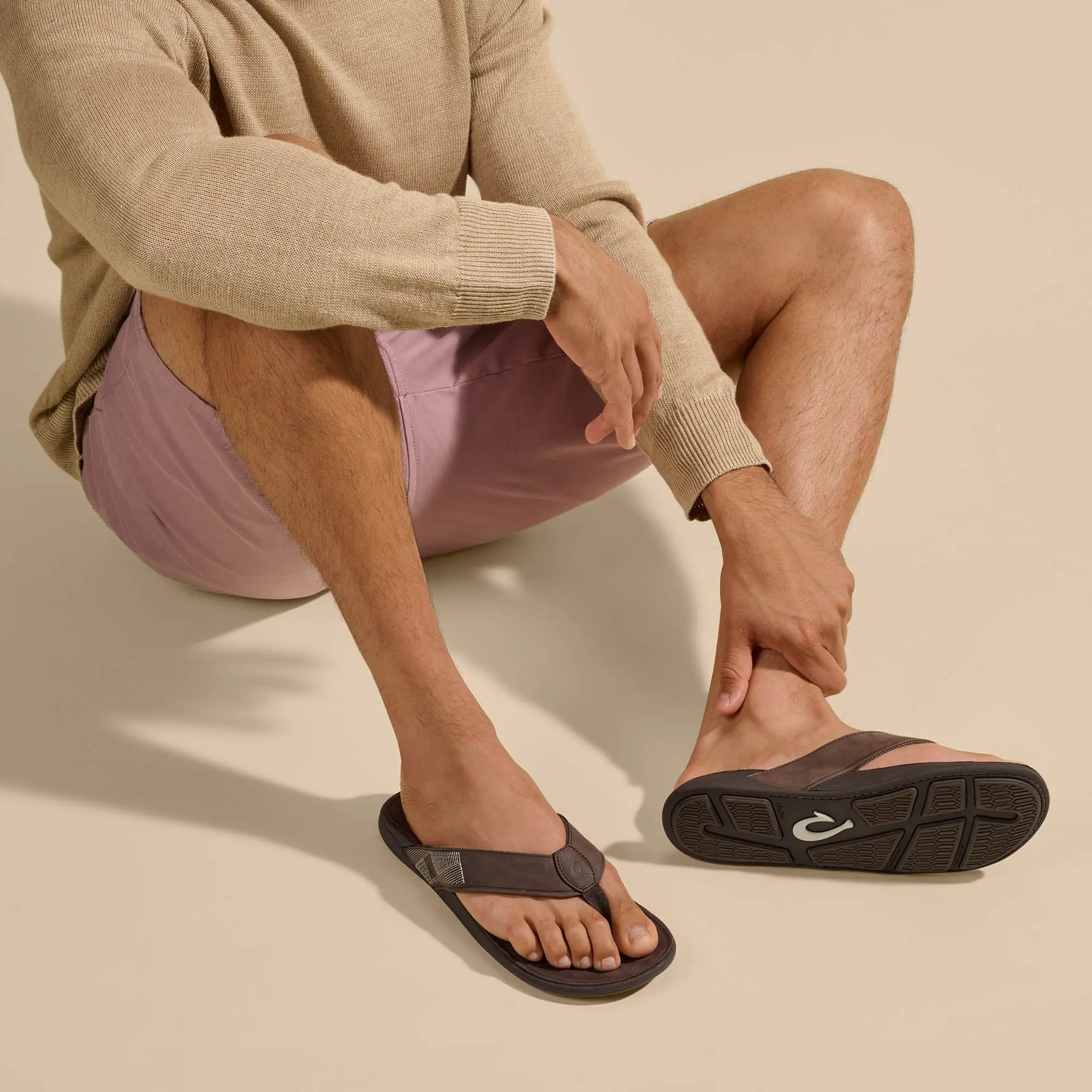 Tuahine Men's Waterproof Leather Beach Sandals - Dark Wood - Image 4