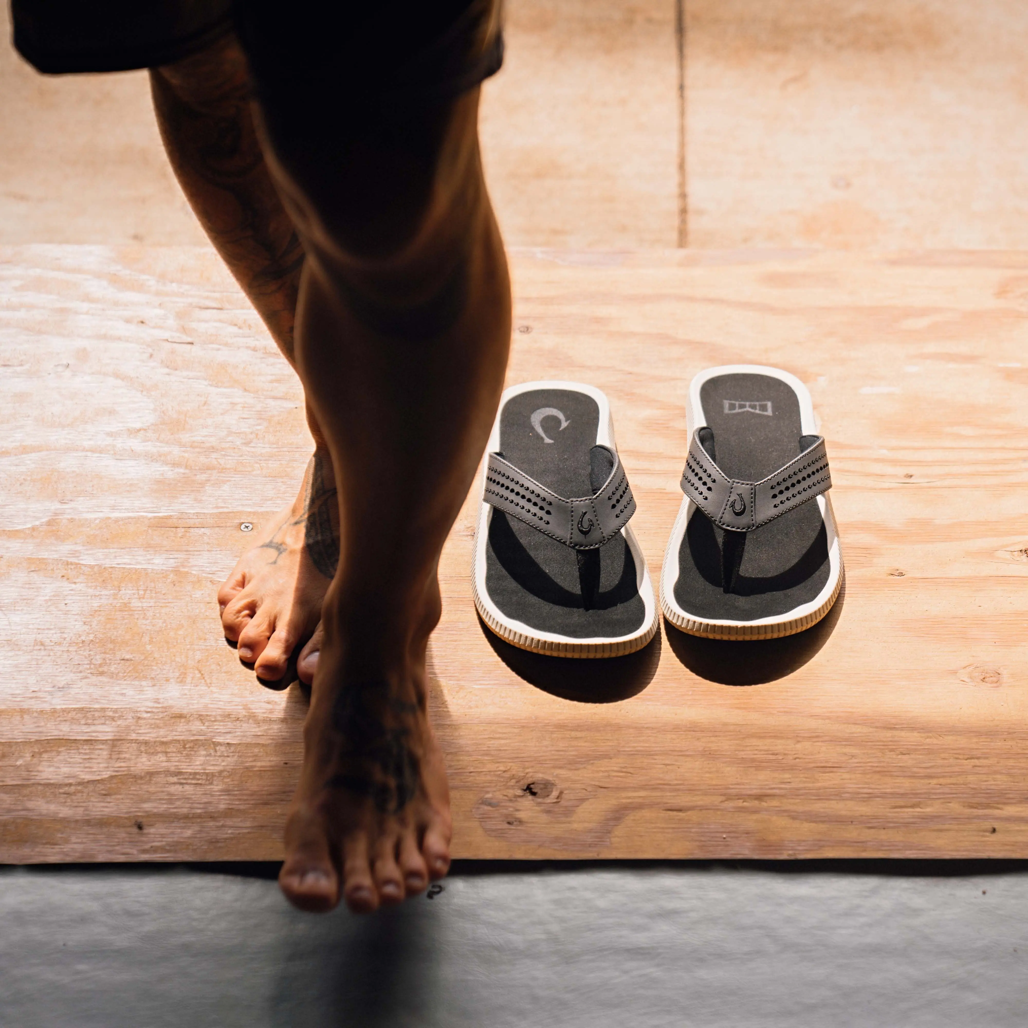 Ulele OluKai x Melin Collab Sandal - Black - Image 5