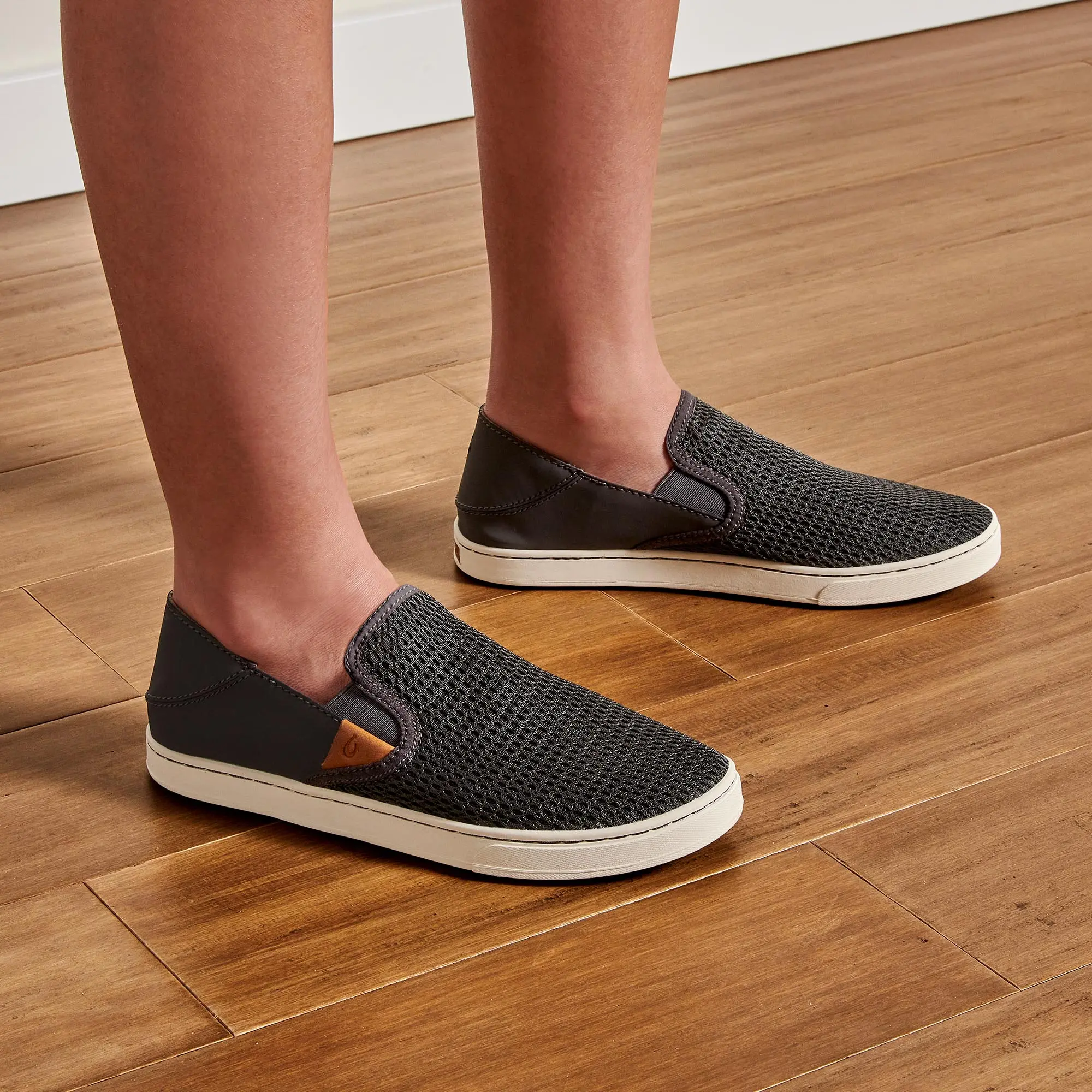 Pehuea Women's Breathable Slip-On Sneakers - Pavement - Image 2