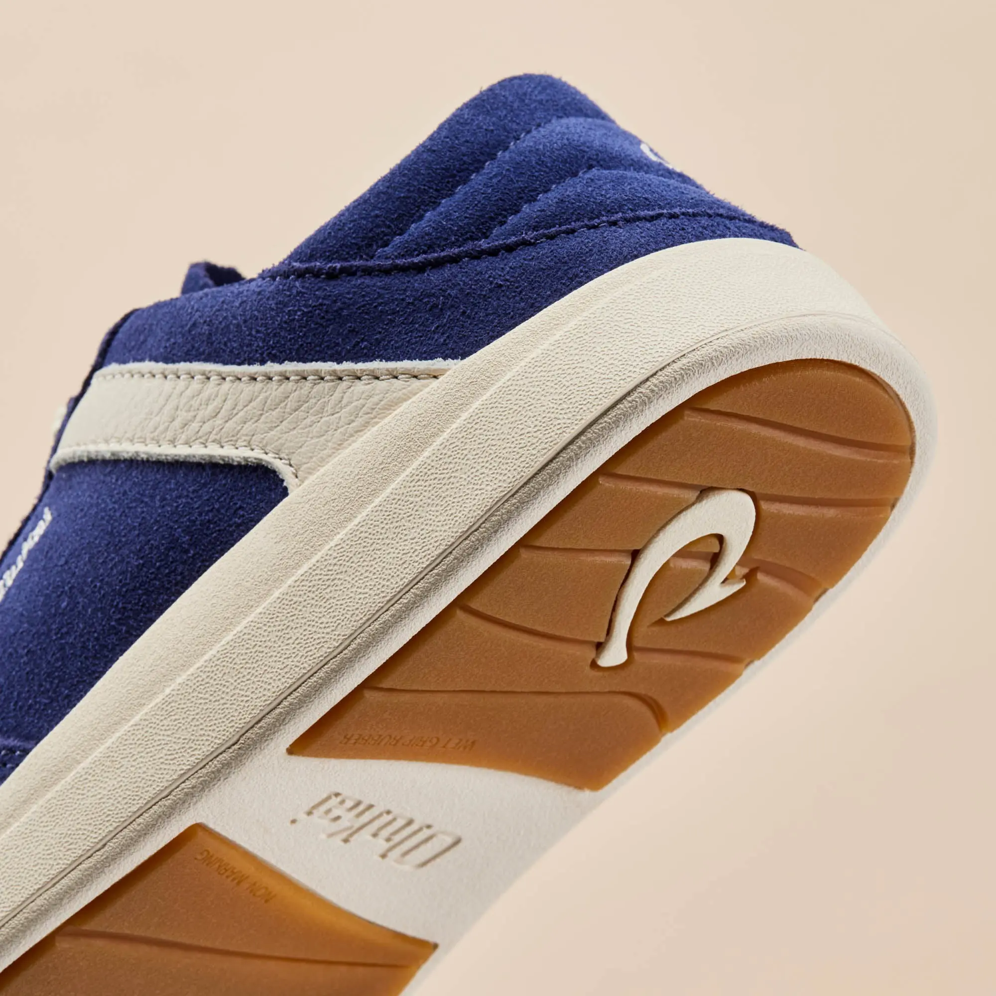Ha 'upu Women's Leather Sneakers - Navy / Off White - Image 6