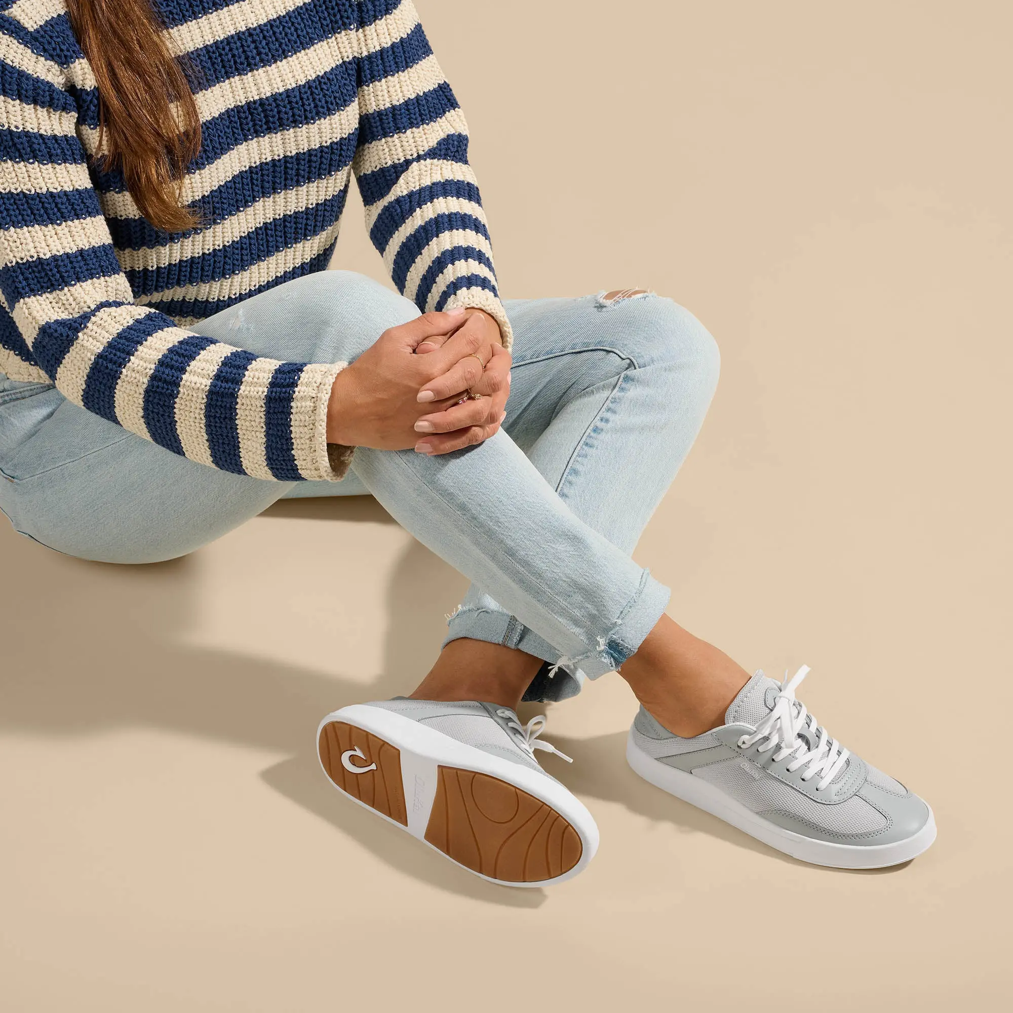 Ha 'upu Hulu Women's Sneakers - Cloud Grey / Pale Grey - Image 4