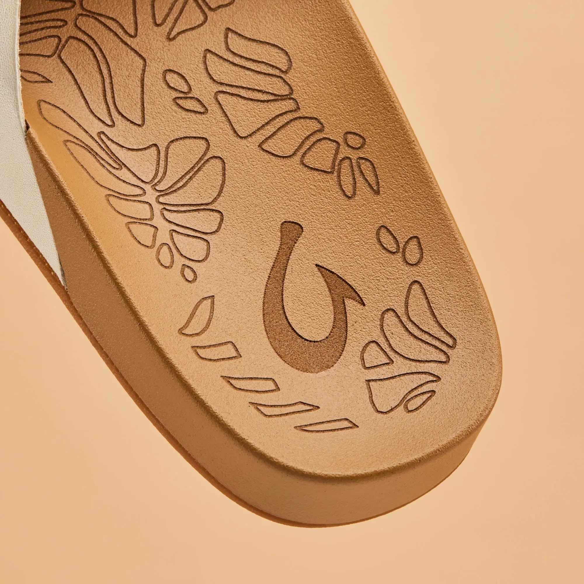 Kipe'a 'Olu Women's Slide Sandals - Puka / Tan - Image 5