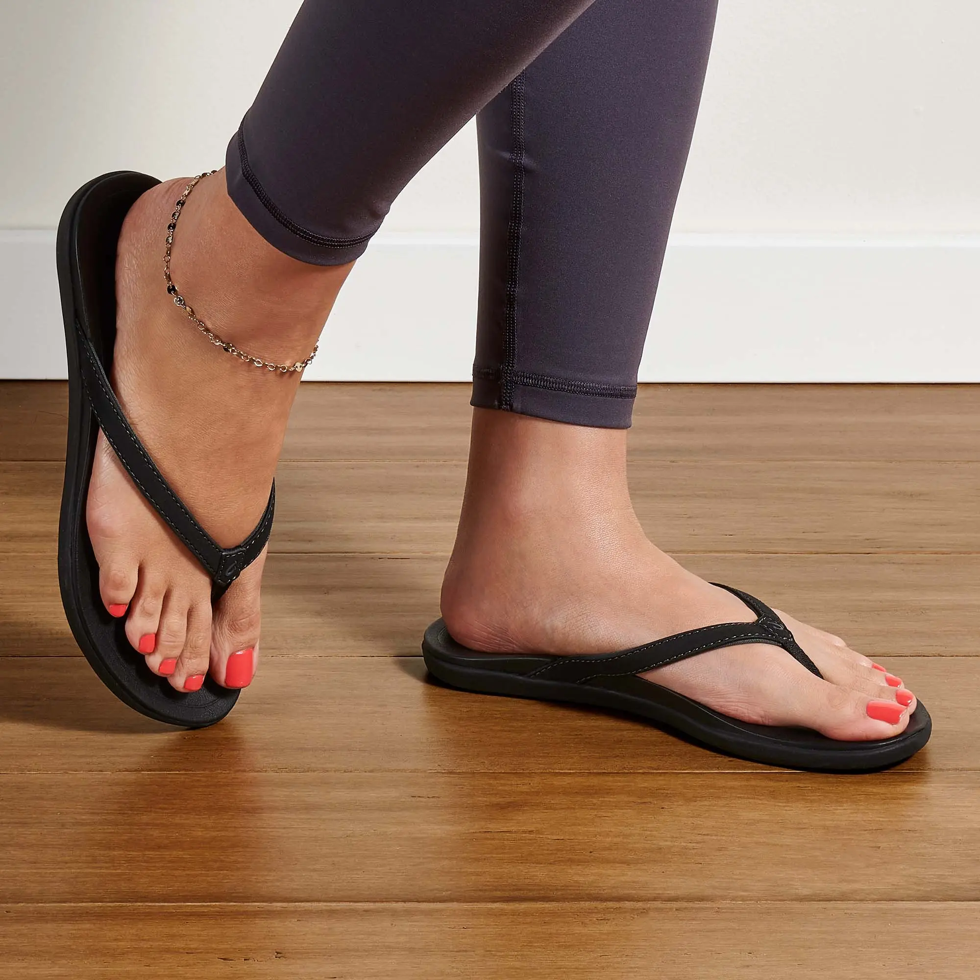 Ho' pio Women's Everyday Beach Sandals - Onyx - Image 5