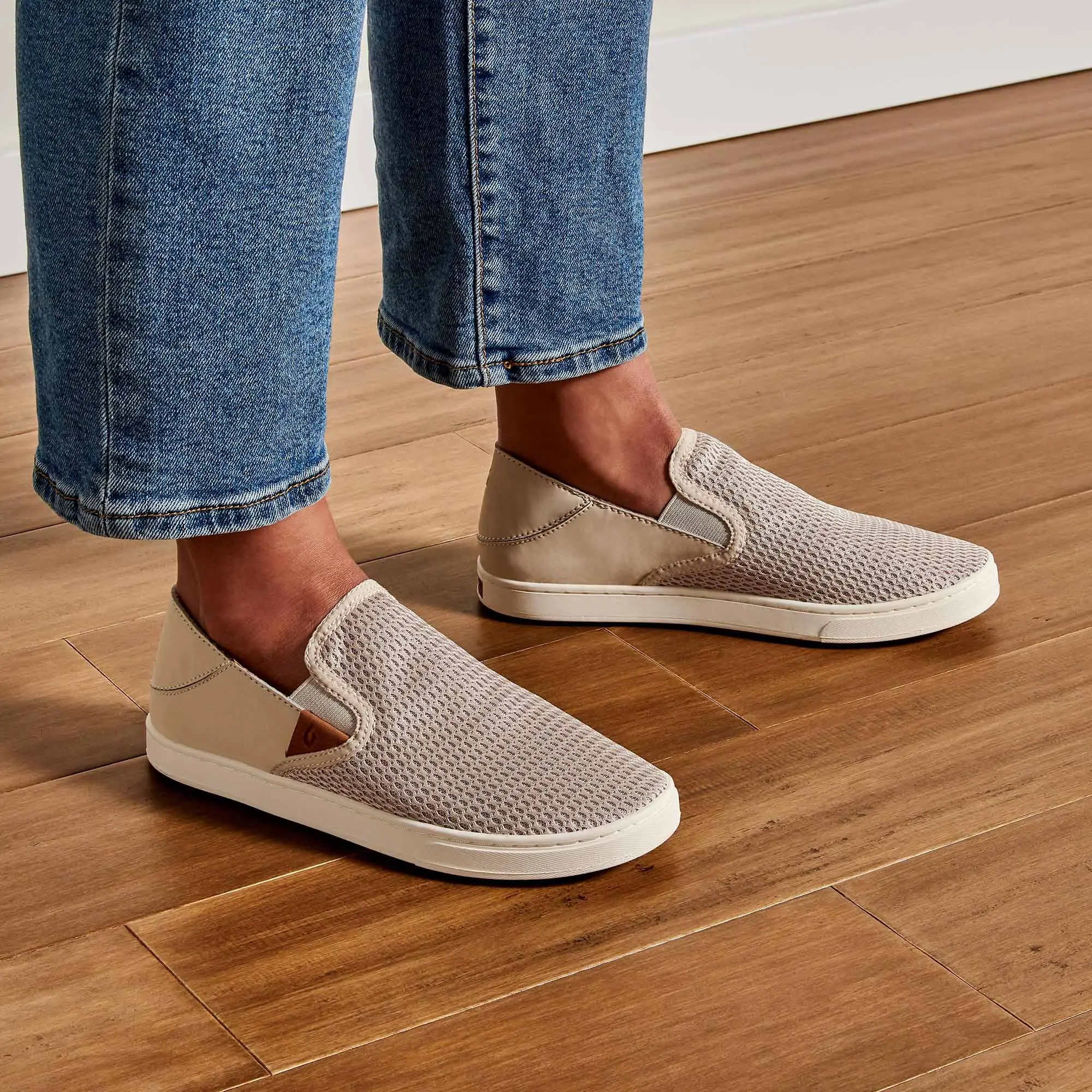 Pehuea Women's Breathable Slip-On Sneakers - Tapa - Image 2