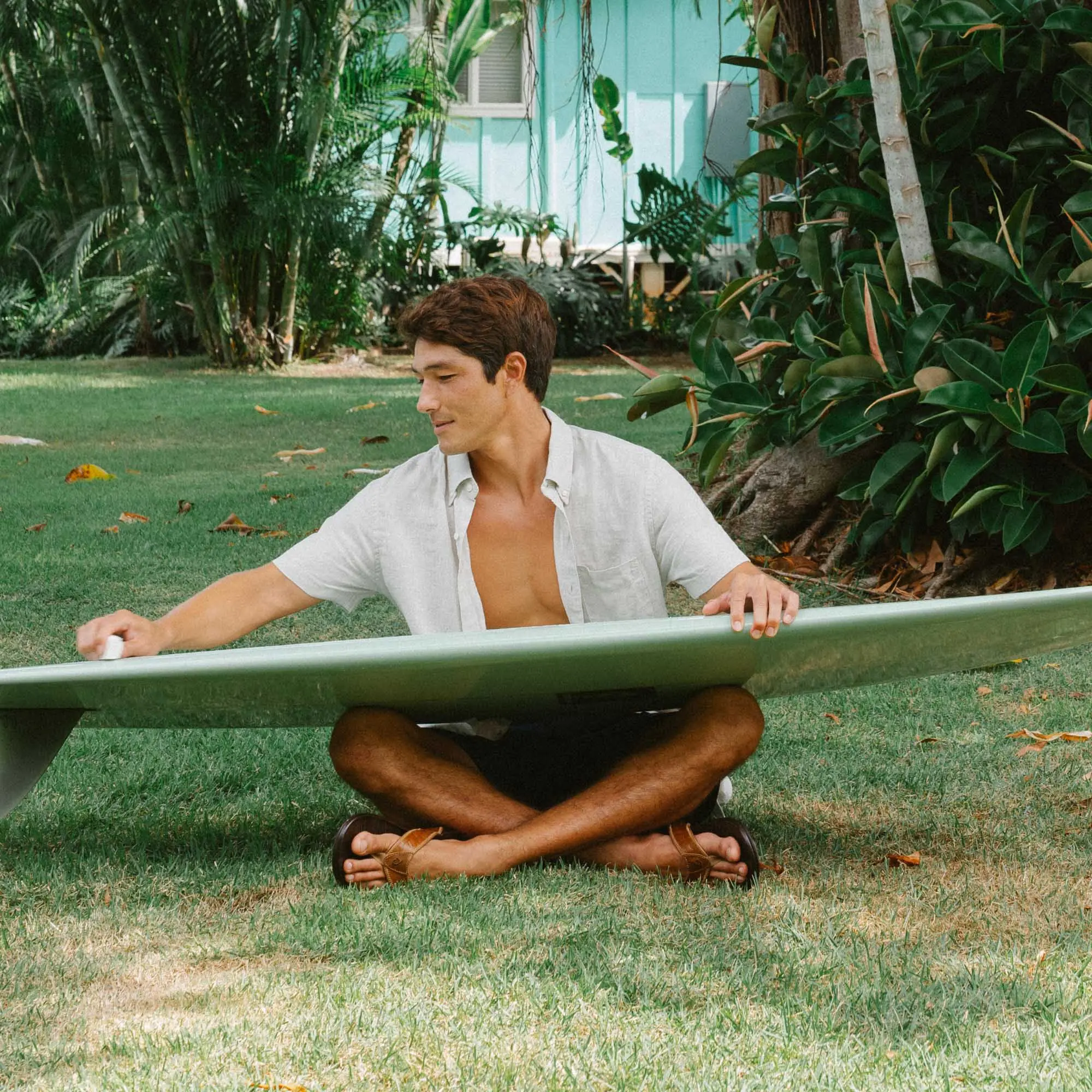 Hikianalia - Tan / Dark Java<br> C OluKai - Image 7