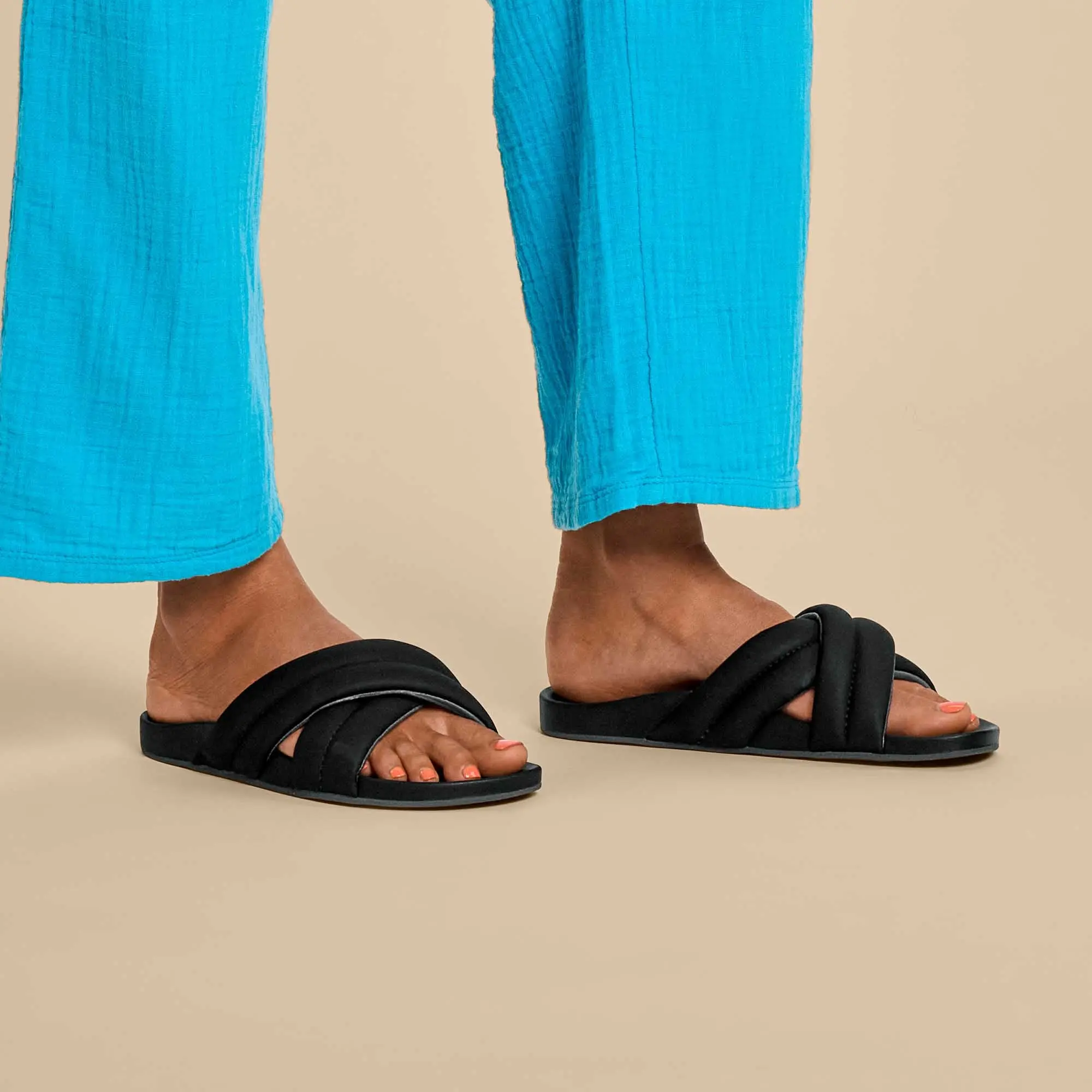 Hila Women's Beach Slide Sandals - Black - Image 2