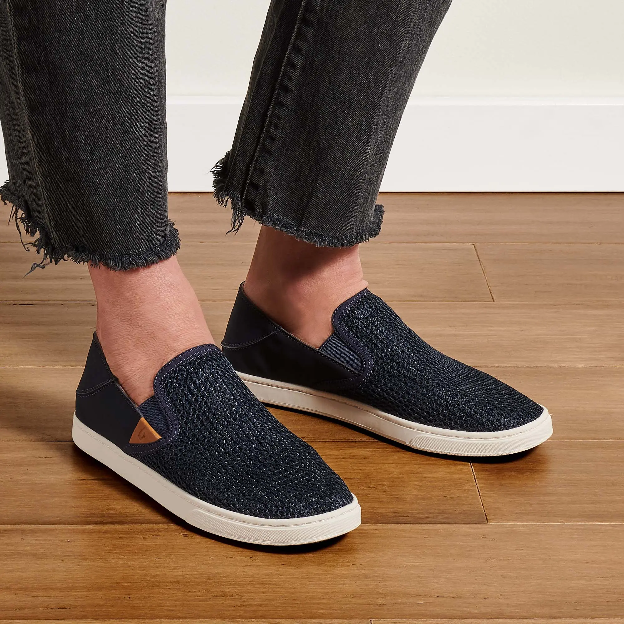 Pehuea Women's Breathable Slip-On Sneakers - Trench Blue - Image 2