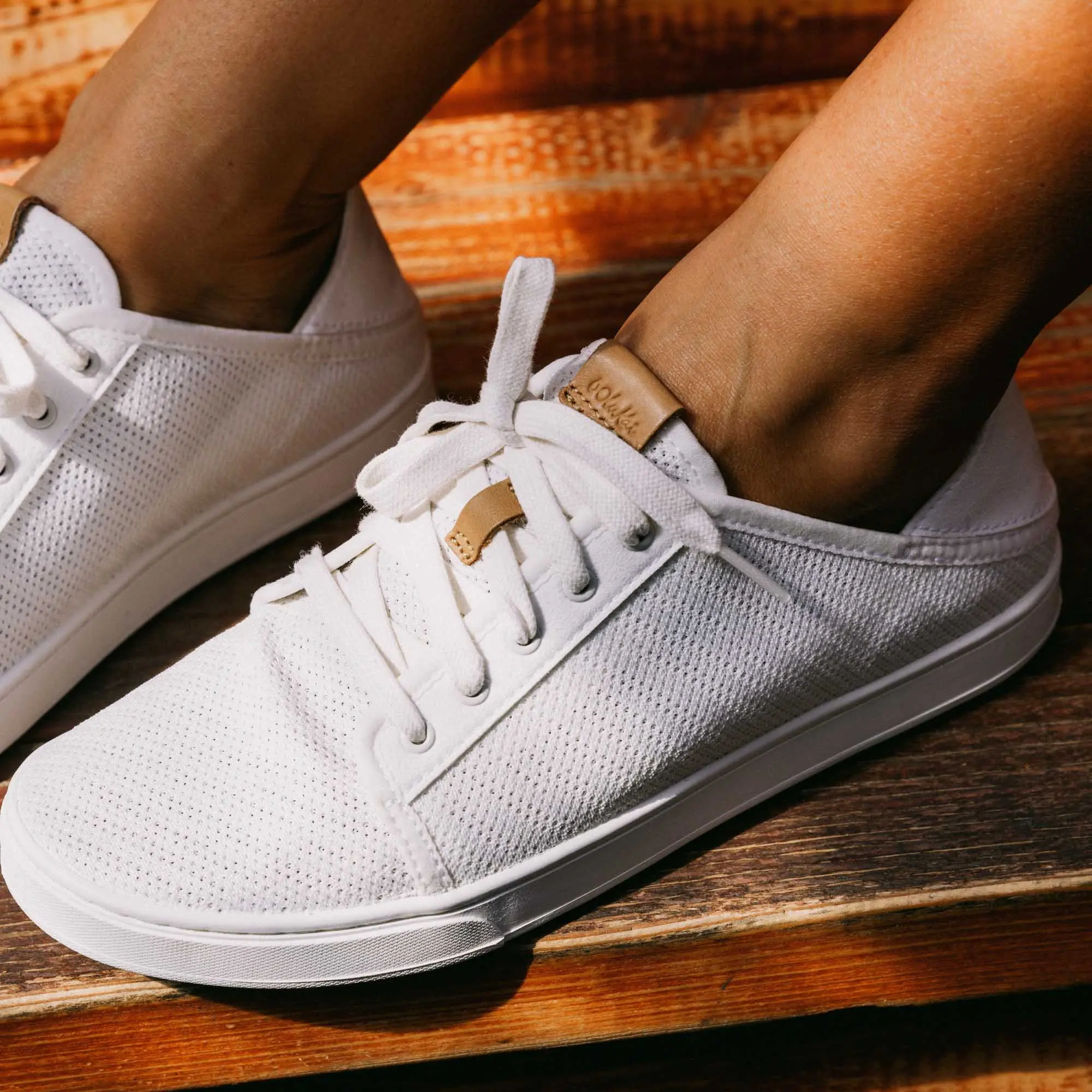 Pehuea L Women's Sneakers - White - Image 6