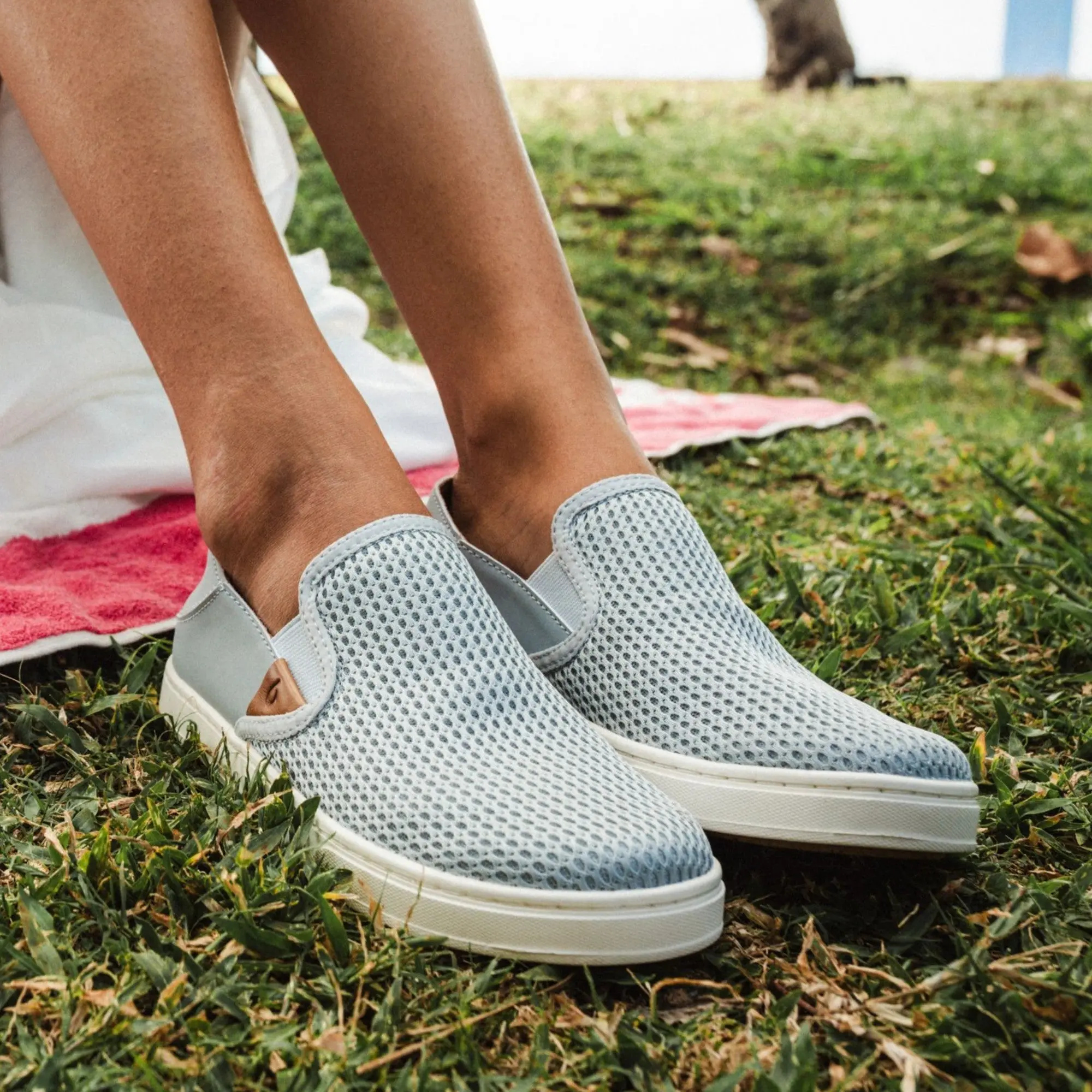 OluKai Pehuea - Pale Grey - Image 2