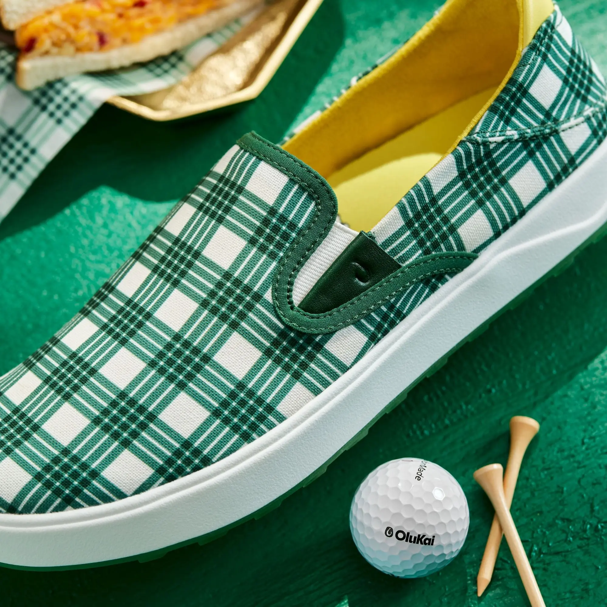 Wai'alae Slip On Men's Golf Shoes - Medium Green / Bright White - Image 4