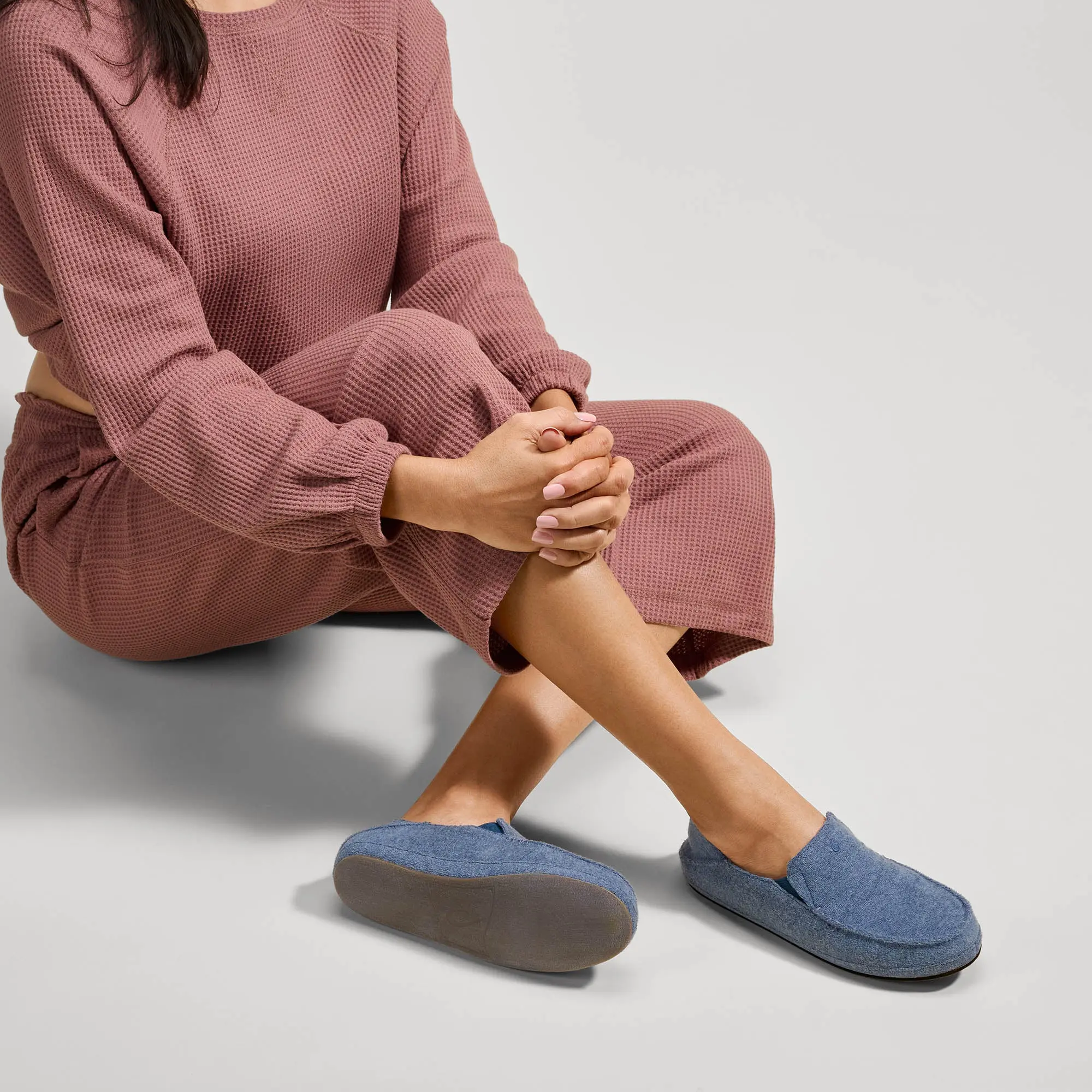 Nohea Hulu - Navy<br> C OluKai - Image 6