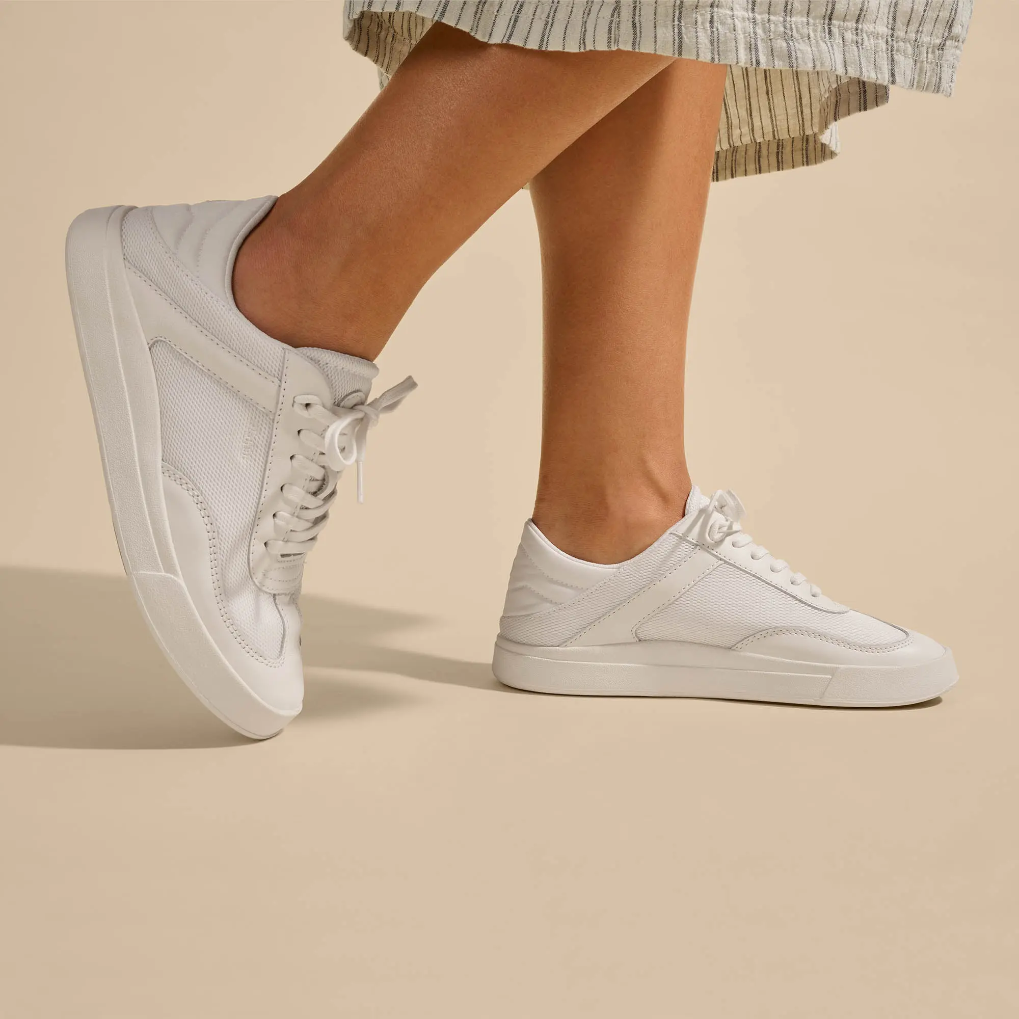 Ha 'upu Hulu Women's Sneakers - Bright White - Image 2